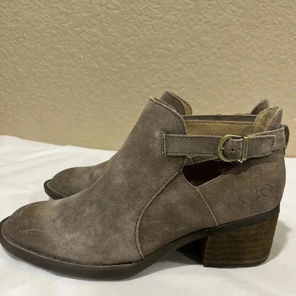 Born Mendocino Size 7.5 Distressed Suede Western Bootie Point Toe Cut Out Cowboy - Picture 4 of 8